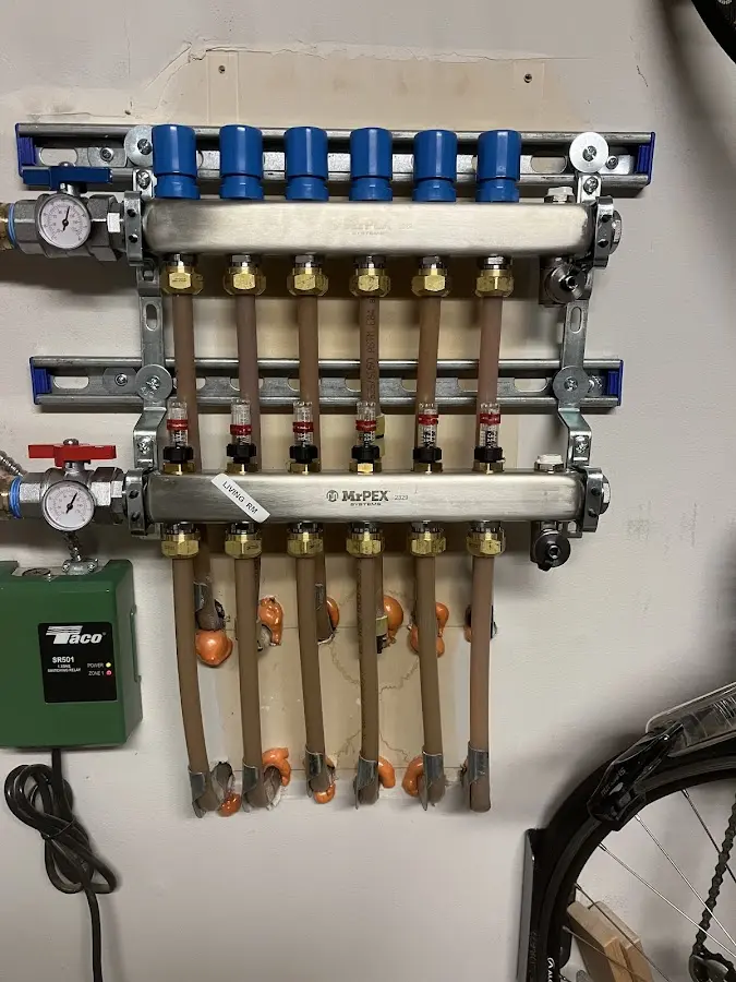 Plumber performing Gas Leak Detection at a residential property in Iowa Colony